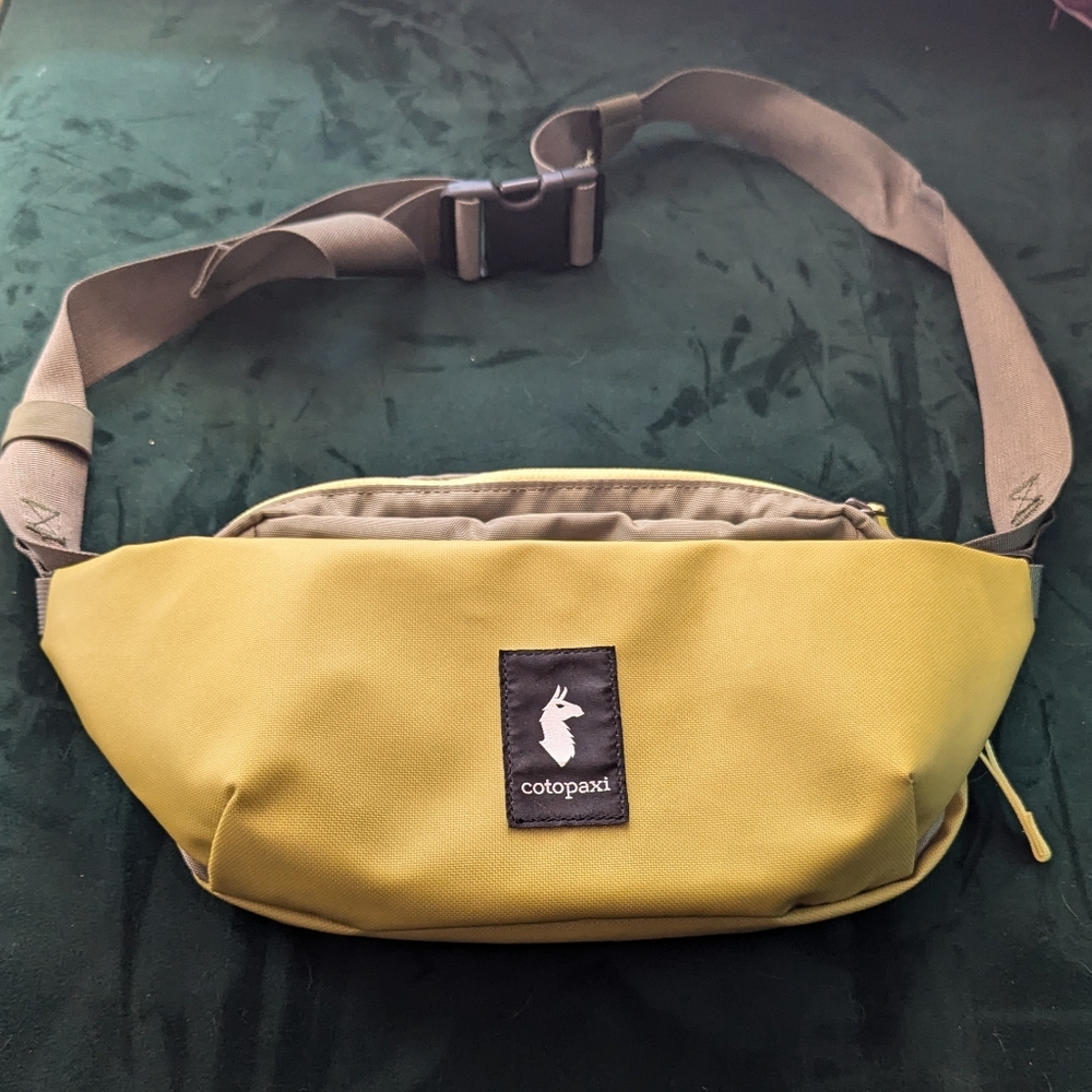 Cotopaxi Coso 2L Hip Pack - Cada Día - Lemongrass/Stone